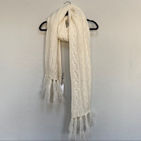 New Treasure & Bond Fringe Cable Knit Scarf - Picture 2 of 4